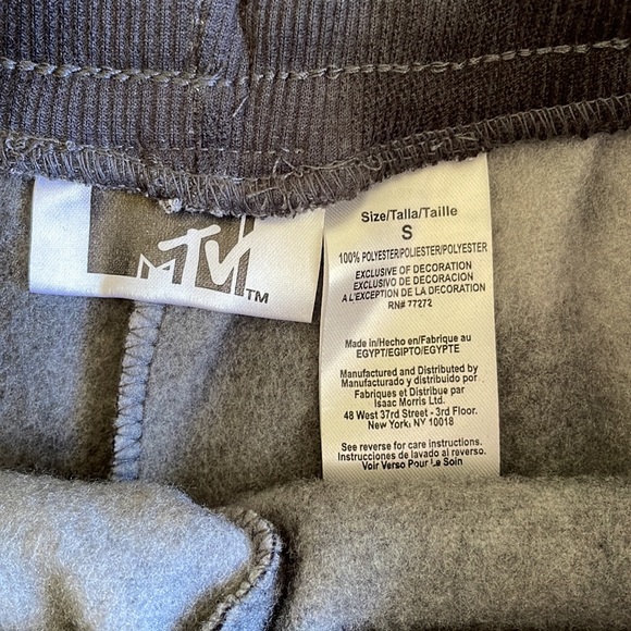 New MTV Shorts - Picture 2 of 2